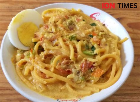 Resep Mie Gomak Kuah oleh Eru Lase Cookpad