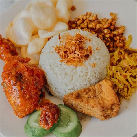 Cara Memasak Nasi Uduk Pakai Rice Cooker, Gampang Banget Deh Okezone