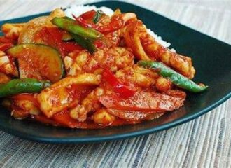 Resep Cumi bumbu pedas oleh anisah alnilam salsabila Cookpad