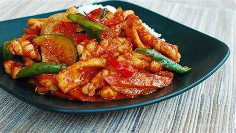 Resep Cumi bumbu pedas oleh anisah alnilam salsabila Cookpad