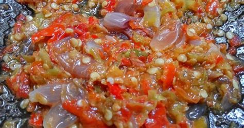 17 Resep Sambal Khas Indonesia Ini Bikin Nggak Berhenti Makan!