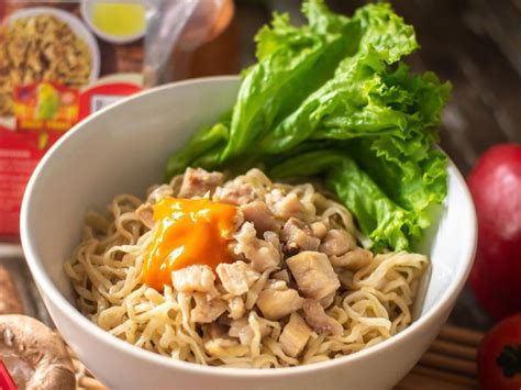 6 Cwie Mie Malang Yang Terkenal Enak Dan Melegenda