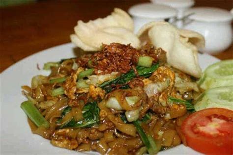 Cara Membuat Kwetiau Goreng Sederhana, Spesial dan Lezat