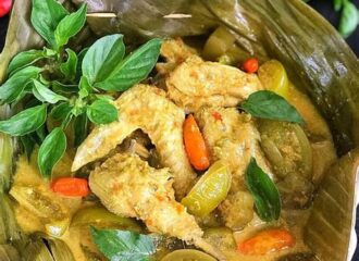 Resep Garang Asem Ayam Bumbu Iris Enakkk oleh Alexandria Keny Cookpad