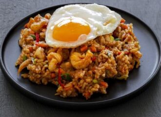 9 Resep nasi goreng pedas, enak, sederhana dan bikin nagih
