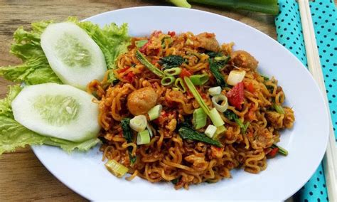 All The World Recipe's Cara Membuat Mie Goreng Tek Tek(Resep Mie Tek Tek)