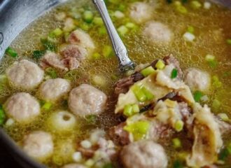 7 Resep kuah bakso rumahan, enak, sederhana dan kaldunya berasa