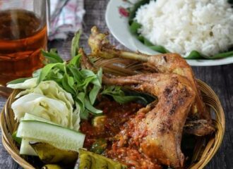 Pecel Ayam Istimewa Lengkap dengan Sambel Khas Resep ResepKoki