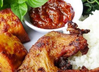 Resep Ayam Bacem Bakar Sambel Matah.. Demi Apapun Rasa Endeusnya Bikin