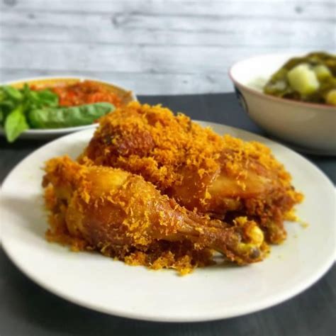 5 Resep kreasi ayam goreng serundeng, enak, gurih, dan mudah dibu