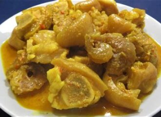 Resep gulai kikil sapi yang lumer di mulut Resep tunjang khas Padang